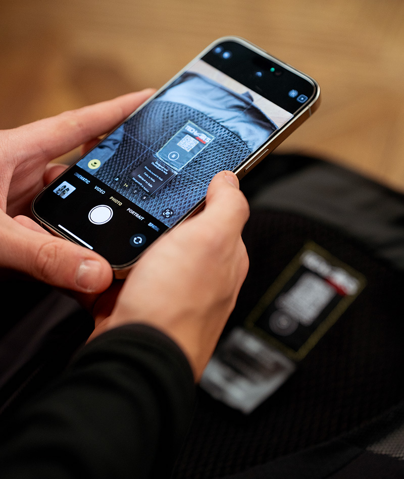 Alpinestars Tech Air 5 Plasma airbag vest app